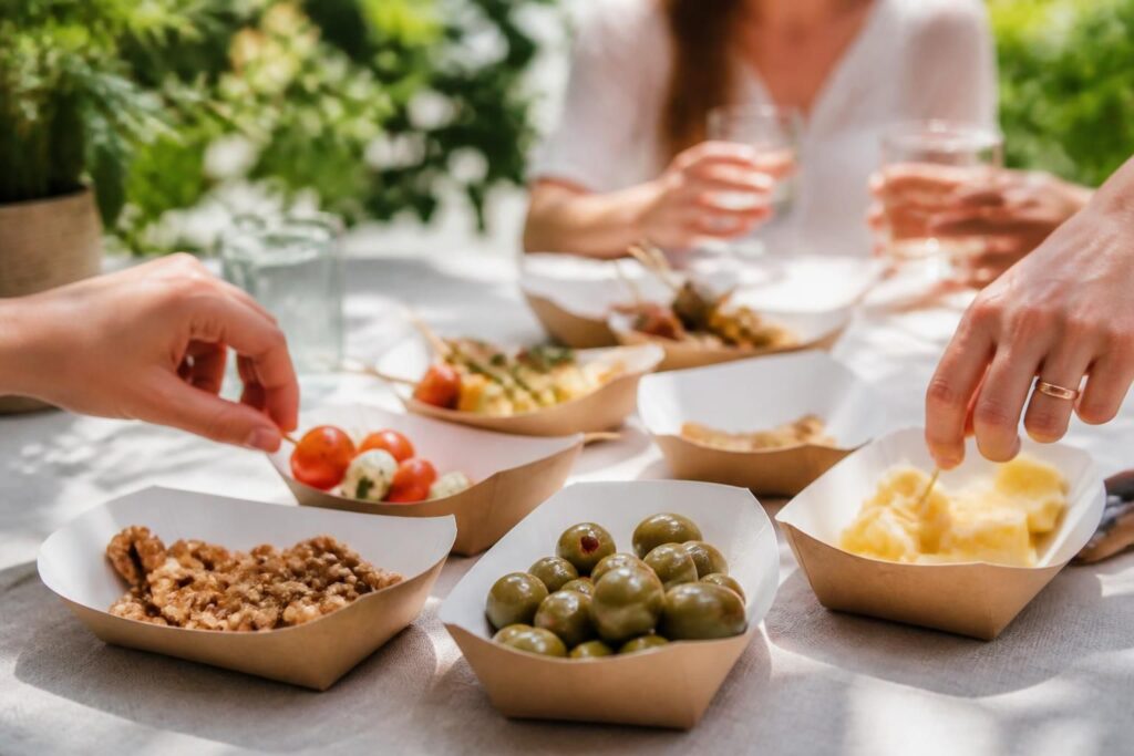 découvrez pourquoi une coupelle en papier est idéale pour vos apéritifs : légère, pratique et écologique, elle facilite le service et le nettoyage tout en ajoutant une touche conviviale.